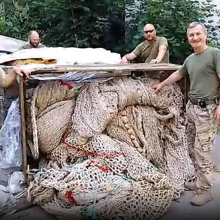 Anti-dronenets afgeleverd nabij het front in Oekraïne