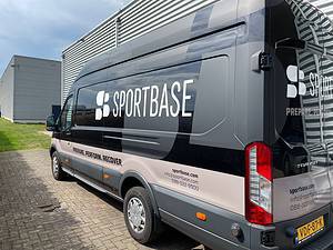 Sportbase heeft pallets met revalidatiegoederen gedoneerd voor Oekraïne