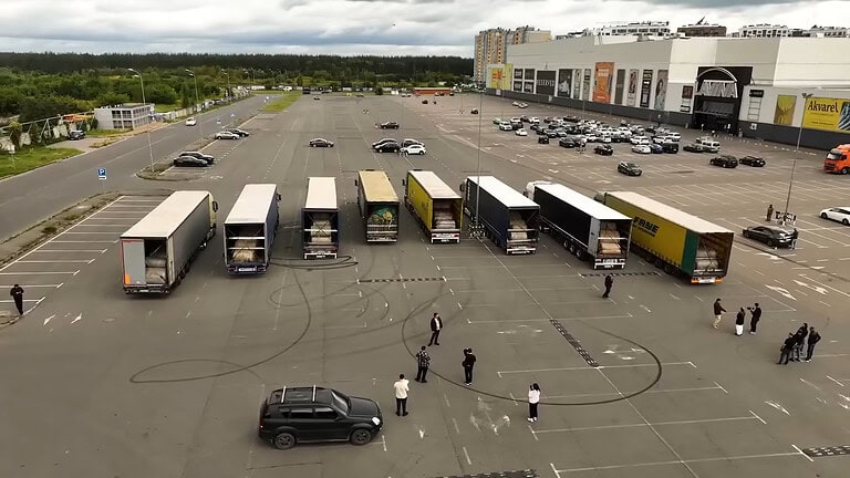 Video of Ukrainians receiveing trucks loaded with nets, protecting soldiers at the front