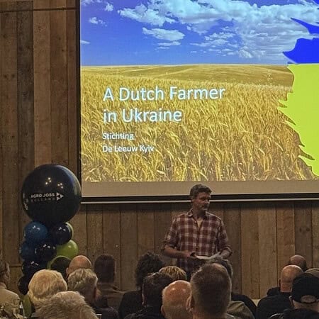 Veiling tijdens nieuwjaarsreceptie Agro Jobs Holland voor De Leeuw Kyiv levert 45.000 euro op.