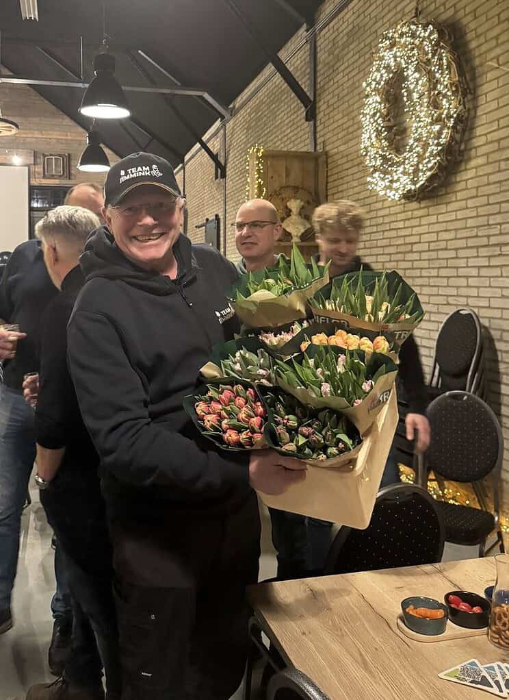Onder andere bloemen werden geveild op op het evenement.